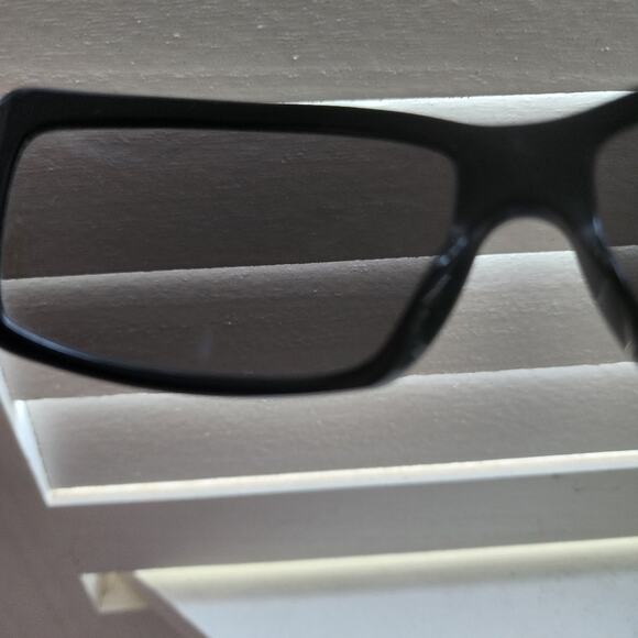 BURBERRY BLACK SUNGLASSES - Picture 8 of 10